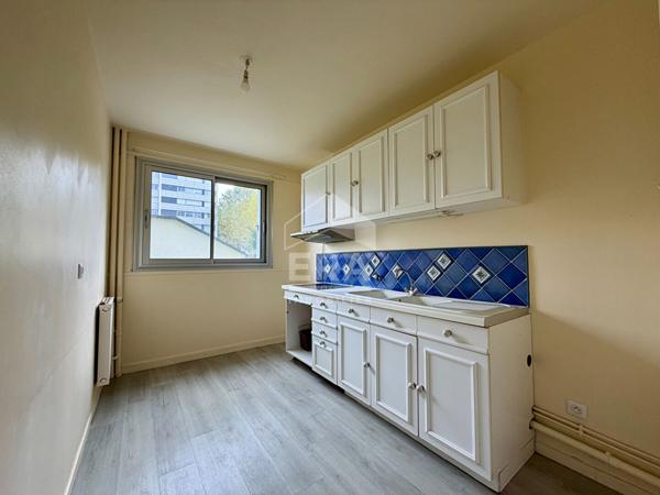 Les Hauts de Sèvres - T2 de 51 m² avec parking et cave dans résidence recherchée