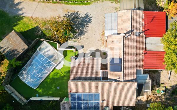 Maison à vendre    7 pièces •  Grospierres