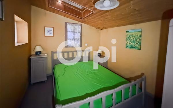 Maison à vendre    7 pièces •  Grospierres