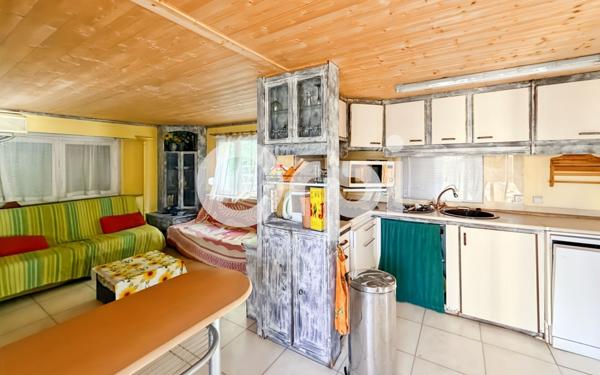 Maison à vendre    7 pièces •  Grospierres