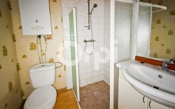 Maison à vendre    7 pièces •  Grospierres