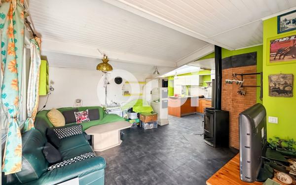 Maison à vendre    7 pièces •  Grospierres