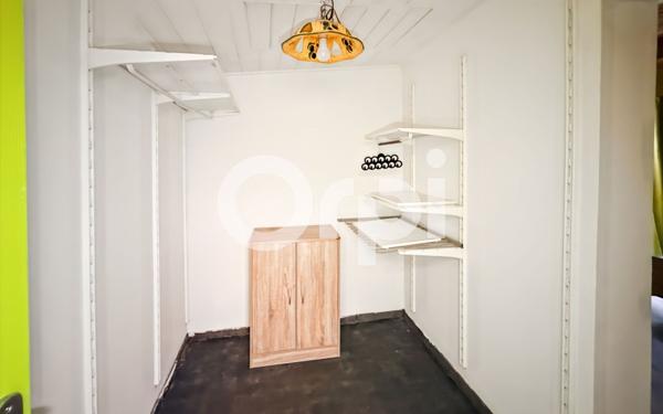 Maison à vendre    7 pièces •  Grospierres