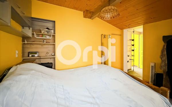 Maison à vendre    7 pièces •  Grospierres