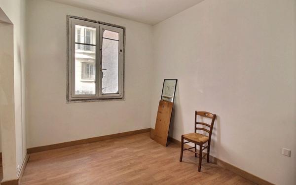 Appartement à vendre    2 pièces • 39,89 m2 Clichy