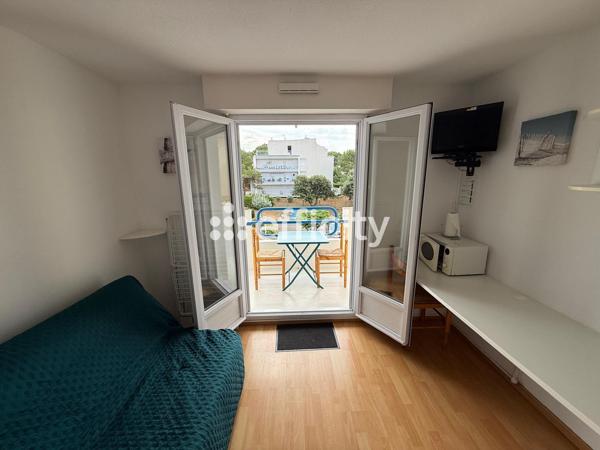 Appartement
         2 pièces
        - 22 m² 129 900 € *