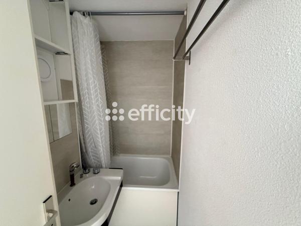 Appartement
         2 pièces
        - 22 m² 129 900 € *