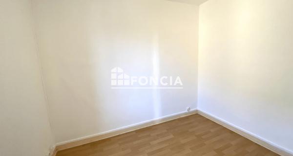 Location Appartement 2 pièces 29.43 m² - Montval-sur-loir 72500