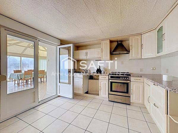 A vendre à 800 m de la plage Saint-Cava, Lilia Plouguerneau 29880