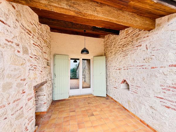 Maison de ville en pierre, piscine et vue imprenable , Penne d agenais