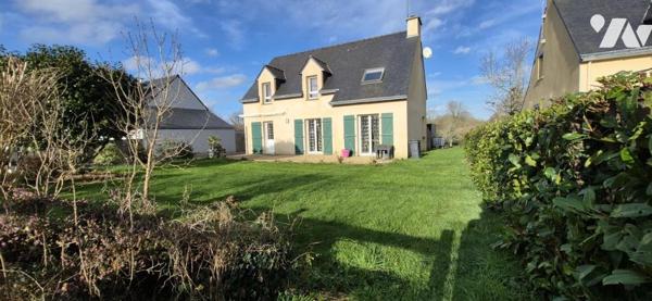 MAISON 4 CH - GARAGES - TERRAIN 2500 M2