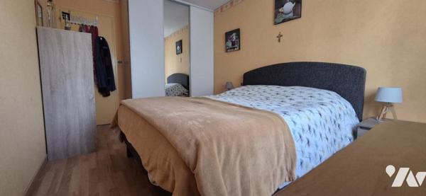 MAISON 4 CH - GARAGES - TERRAIN 2500 M2