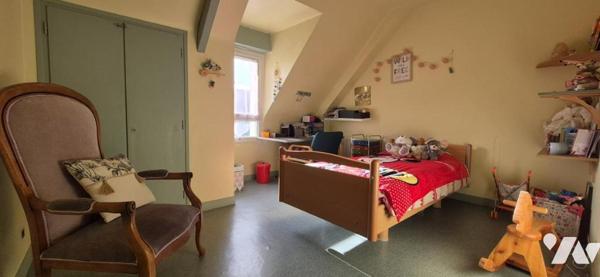 MAISON 4 CH - GARAGES - TERRAIN 2500 M2