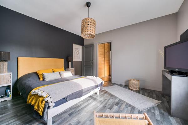 EXCLUSIVITÉ Villa contemporaine de plain-pied au coeur d'un charmant village à 15 minutes de Royan.