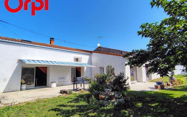 Maison à vendre    7 pièces •  Saint-Just-Luzac