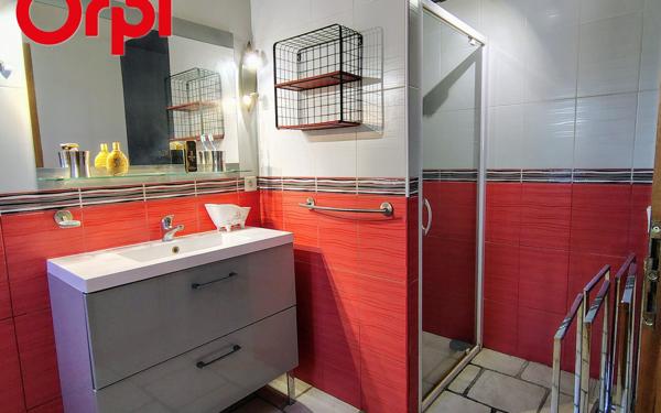 Maison à vendre    7 pièces •  Saint-Just-Luzac