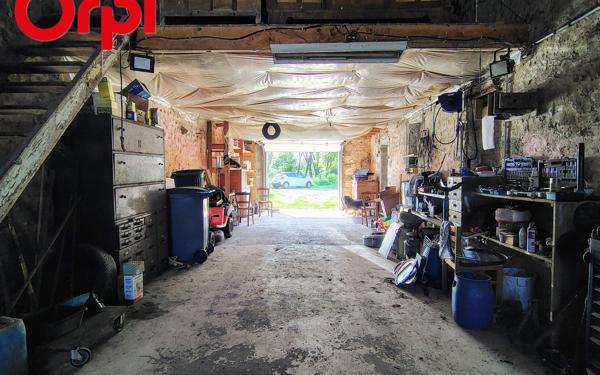 Maison à vendre    7 pièces •  Saint-Just-Luzac