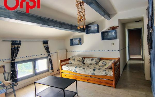 Maison à vendre    7 pièces •  Saint-Just-Luzac