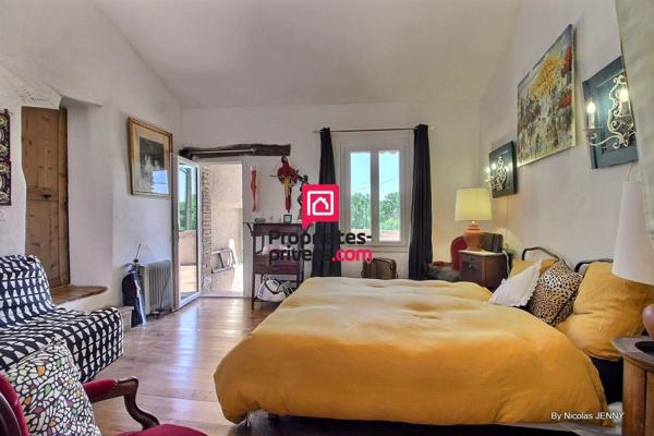 Mas restauré Suze La Rousse 5 pièces 179 m² + Studio 25 m² - 399 000 Euros -