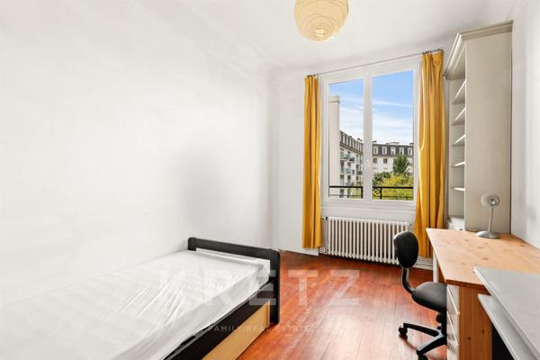Versailles Montreuil – Maison familiale 7 chambres, jardin et dépendance