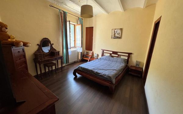 Maison à vendre    6 pièces •  Saint-Jean-de-Valériscle