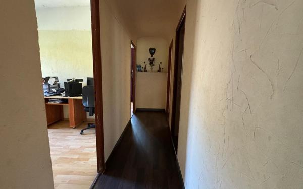 Maison à vendre    6 pièces •  Saint-Jean-de-Valériscle