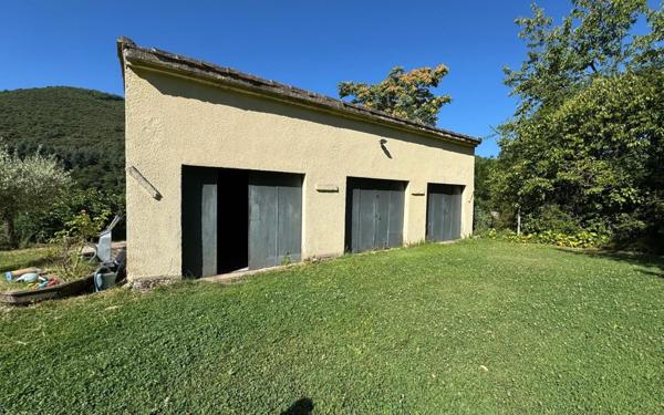 Maison à vendre    6 pièces •  Saint-Jean-de-Valériscle