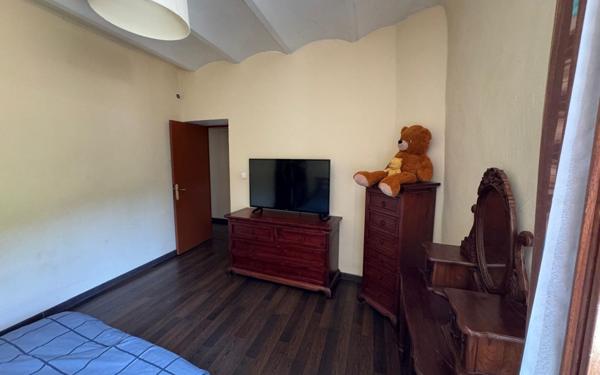 Maison à vendre    6 pièces •  Saint-Jean-de-Valériscle