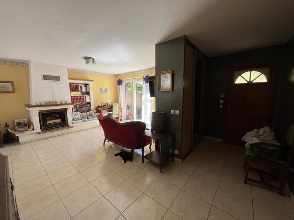 Maison 332 000 € Mèze 4 p 103 m² DPE C