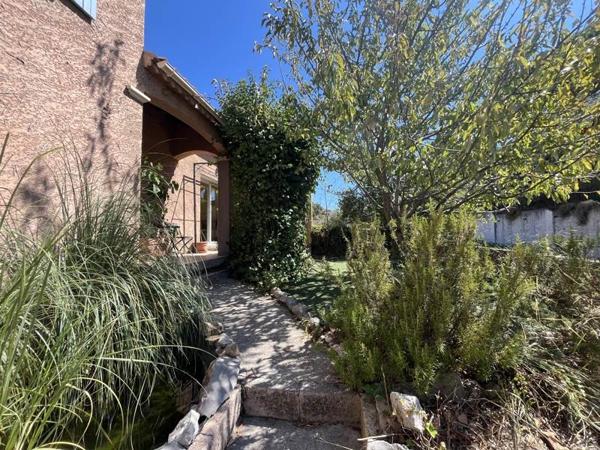 Maison 332 000 € Mèze 4 p 103 m² DPE C