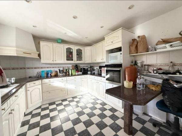 Maison à AUBERGENVILLE, 78410 - 6 pièces 160m²