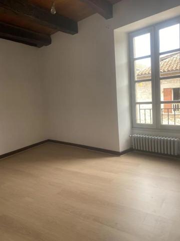 Appartement à louer à Villefranche-de-Rouergue (12200)