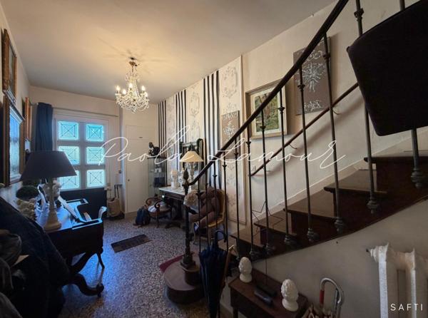 Très belle demeure en centre de Loches