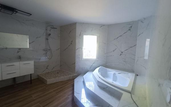 Maison à vendre    4 pièces • 160 m2 Saint-Sauveur