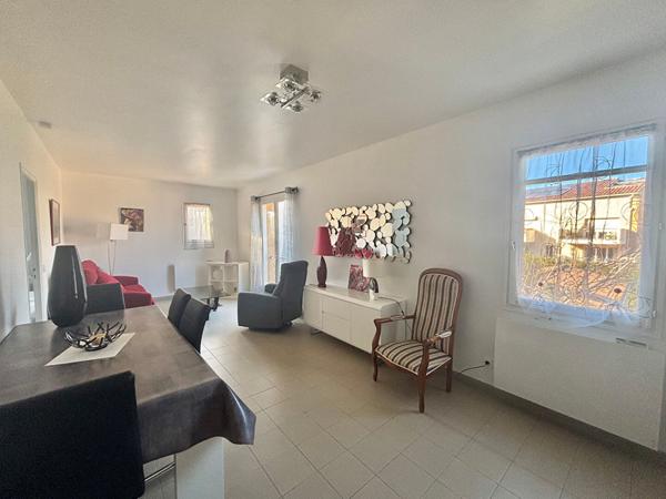 SAINT REMY DE PROVENCE - APPARTEMENT T2 - GARAGE