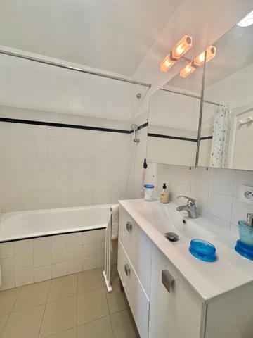 SAINT REMY DE PROVENCE - APPARTEMENT T2 - GARAGE