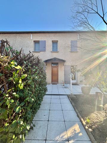 SAINT REMY DE PROVENCE - APPARTEMENT T2 - GARAGE