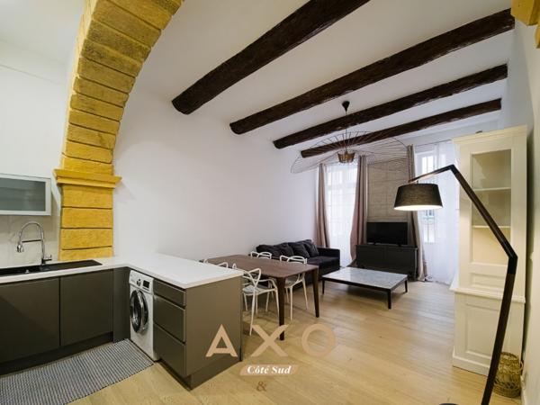 EXCLUSIVITE - AIX-EN-PROVENCE - CENTRE-VILLE HISTORIQUE - APPARTEMENT BOURGEOIS - T3 - 2 ACCES - IDEAL PROFESSIONS LIBERALES - COUR - CAVE - 520 000€