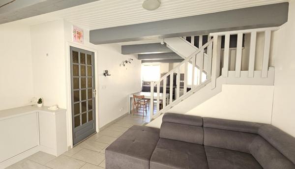 MAISON DE VILLE 3 FACES DE 70 M² AVEC  GRANDGARAGE ET TERRASSE