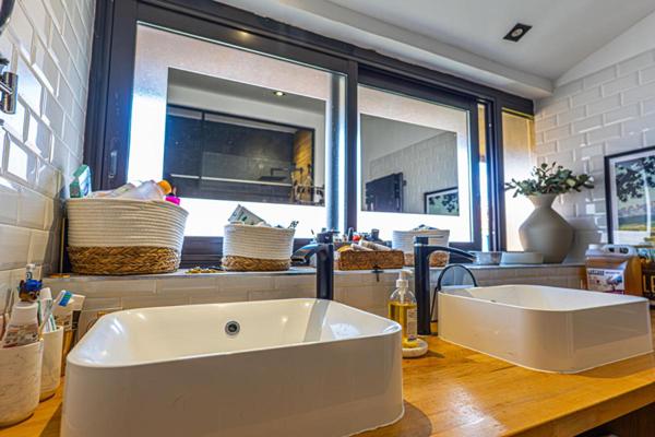 Appartement de standing Perpignan 4 pièce(s) 84.58 m2