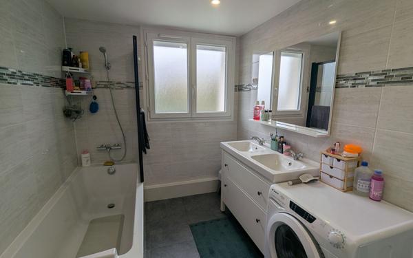 Maison à vendre    4 pièces • 79,45 m2 Ingré