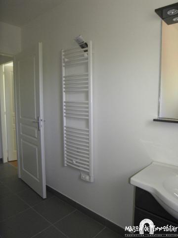 Location Appartement avec terrasse et parking - 2 chambres - 65m² - COGNAC