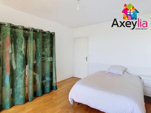 A VENDRE - ROANNE - APPARTEMENT PLEIN CENTRE AVEC VUE DEGAGEE
