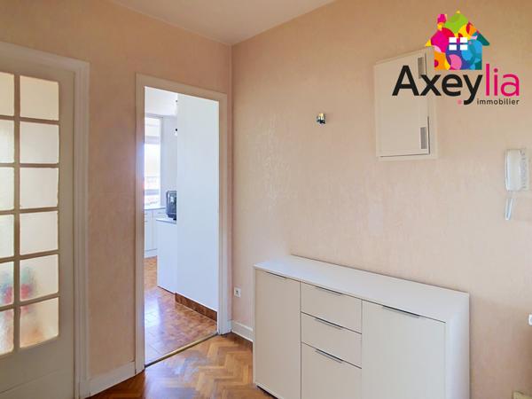 A VENDRE - ROANNE - APPARTEMENT PLEIN CENTRE AVEC VUE DEGAGEE