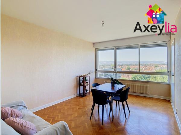 A VENDRE - ROANNE - APPARTEMENT PLEIN CENTRE AVEC VUE DEGAGEE