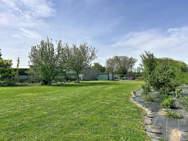 Maison rénovée sur sous-sol, 3 chambres, Trégourez, sur plus de 1000 m² de terrain