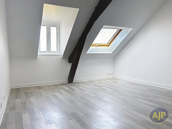 Appartement à louer Chateaubriant : 3 pièces, 86m² avec 2 chambre(s) à 770€ - AJP Immobilier Châteaubriant