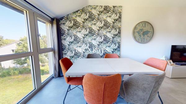 Duplex Familial 3 Chambres – Dernier Étage, Garage, Parc Paysagé et Toutes Commodités à Pied