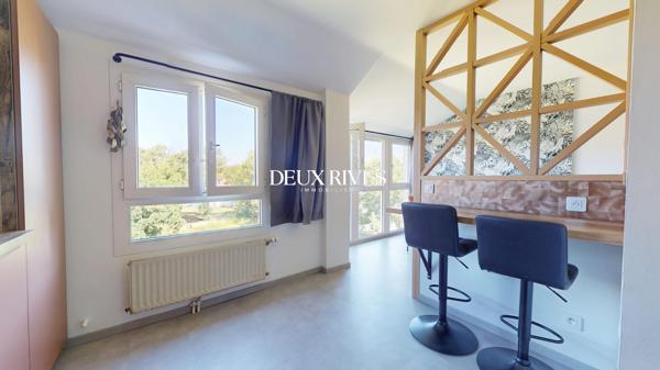 Duplex Familial 3 Chambres – Dernier Étage, Garage, Parc Paysagé et Toutes Commodités à Pied