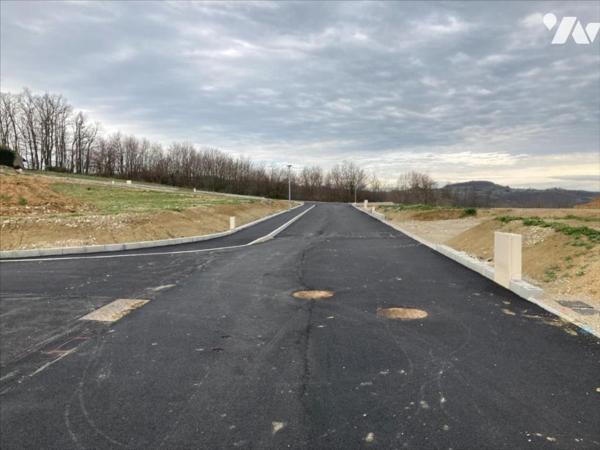 Terrain à bâtir de 628m² en lotissement Libre de construction